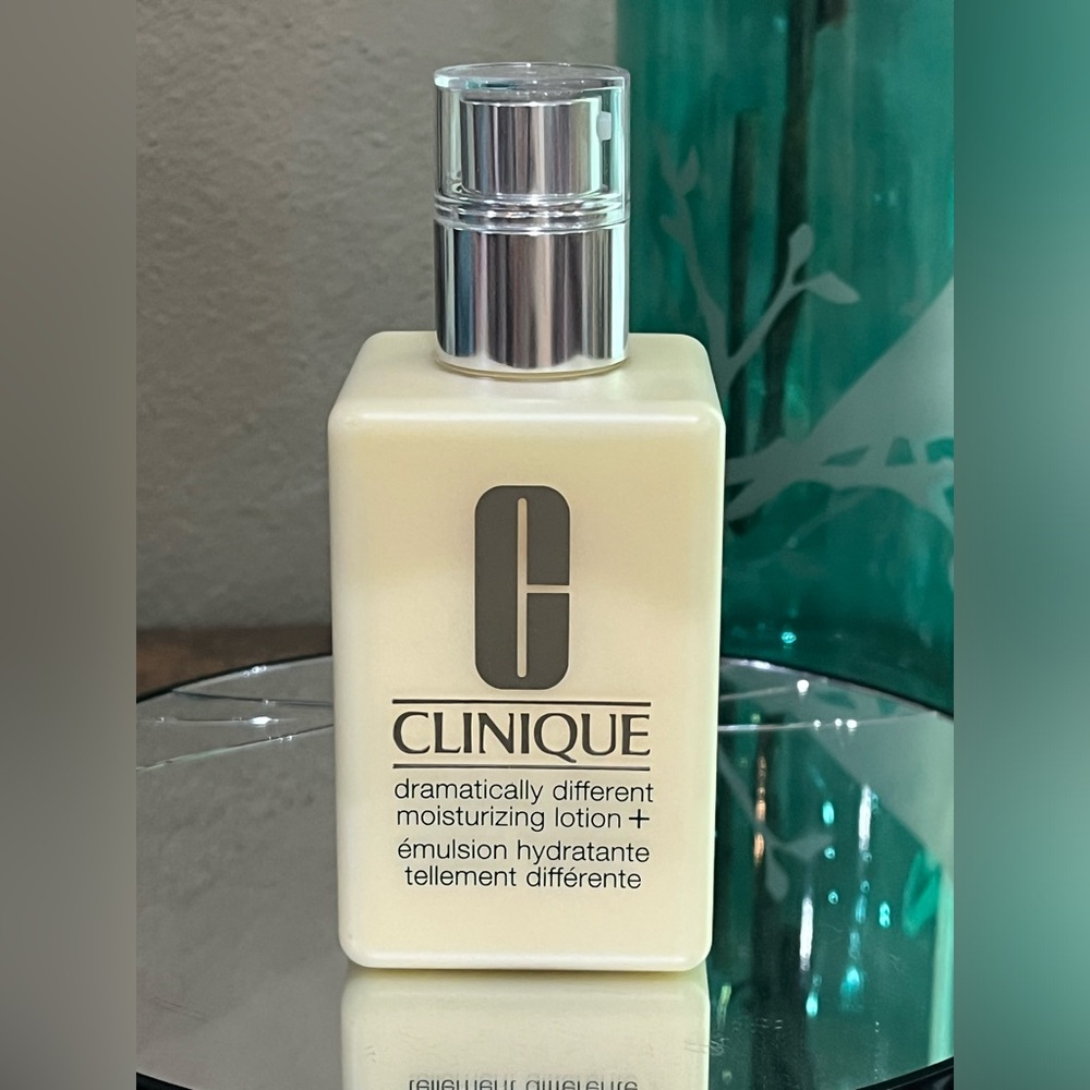 Clinique Dramatically Different Moisturizing Lotion, 6.7 oz, new!